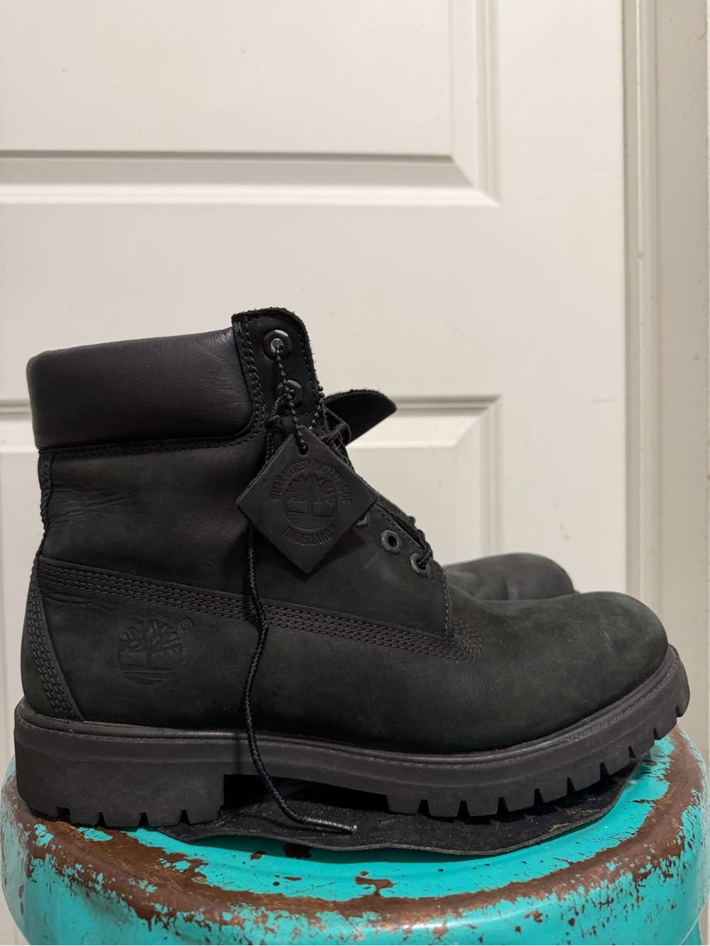 Timberland Men’s All-Black Classic Lug Leather Boots